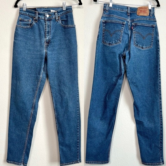Vintage Denim - Vintage Levi’s 550 Relaxed Fit Tapered Leg 90’s Jean Medium Wash Size 8 Mis